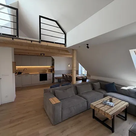 Apartament Monarch *